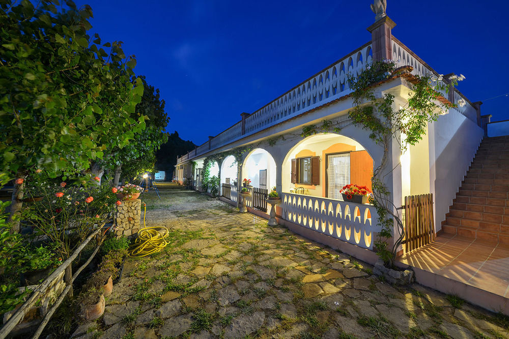 بيسْكيتْشّي B&B La Formichina المظهر الخارجي الصورة